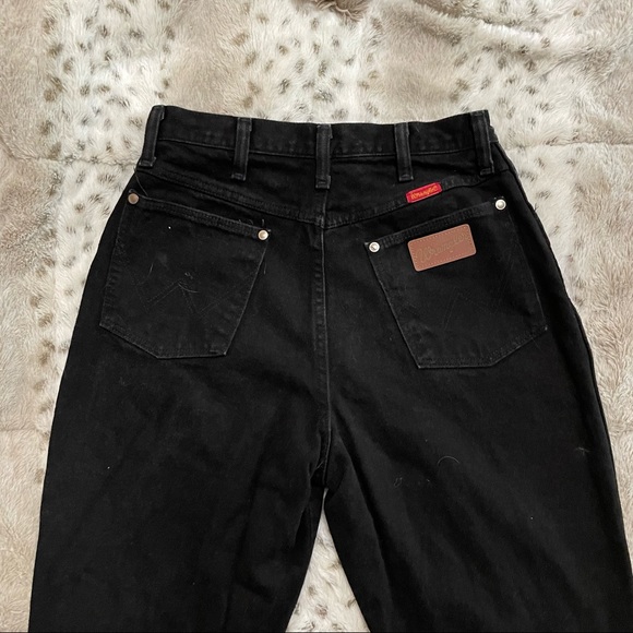 Wrangler Denim - SOLD ❌ RED TAG Wrangler Mom Jeans